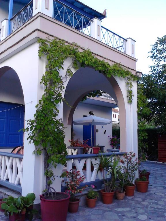 Alexandra Studios Stafylos Rum bild